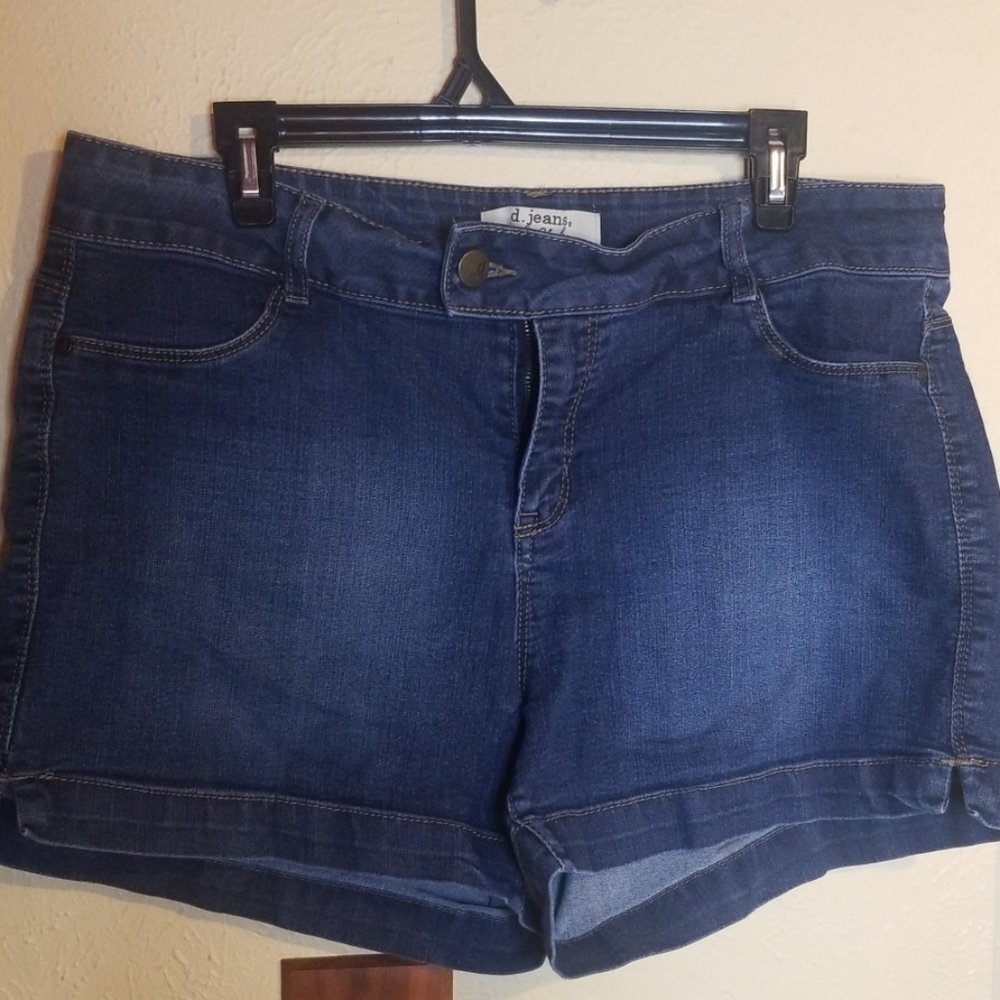 Stretchy dark Jean shorts